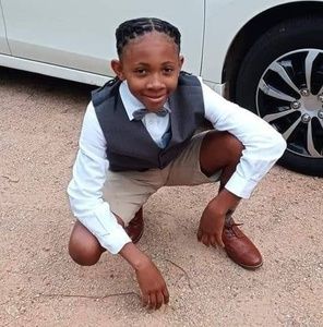 Meet your Posher, Dedrick